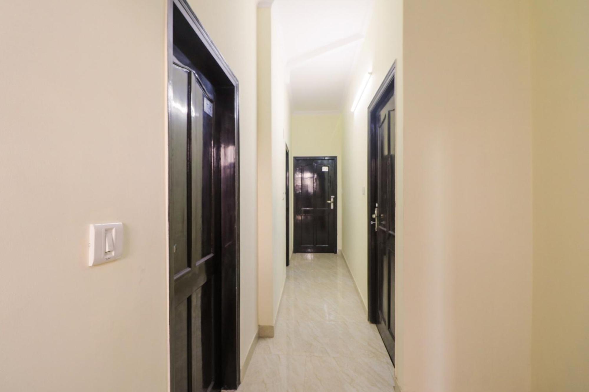 Golden Bridge Hotel New Delhi Exterior photo